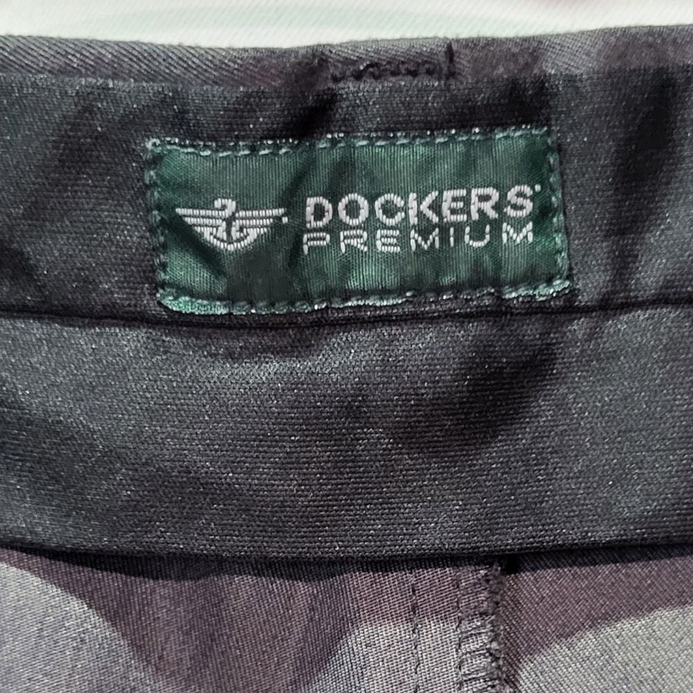 Dockers Premium Men's Gray Pleated Cuffed Dress Pants Size 36X29 - Picture 4 of 12